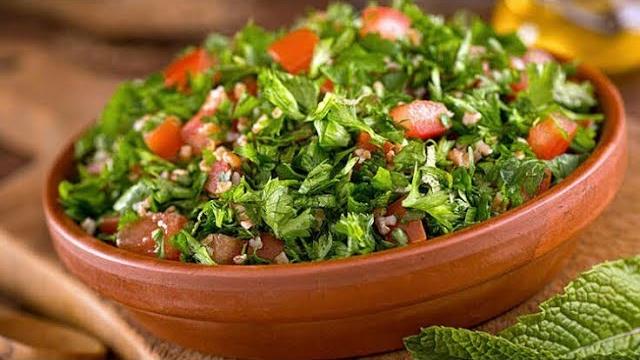 Salatanın Yanına Ne Gider?